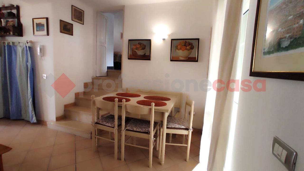 casa indipendente in vendita a Pescosolido