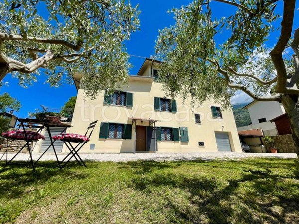 casa indipendente in vendita a Pescosolido