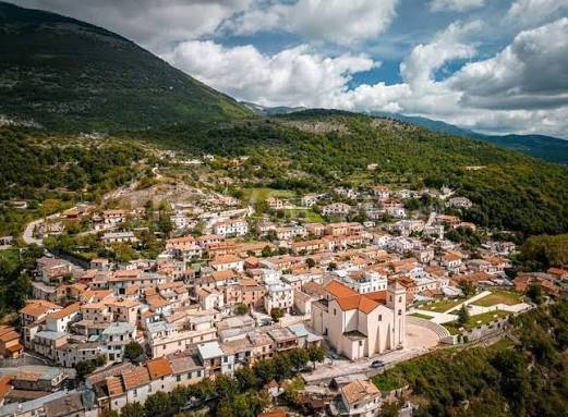 quadrivano in vendita a Pescosolido