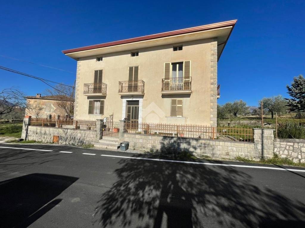 casa indipendente in vendita a Picinisco