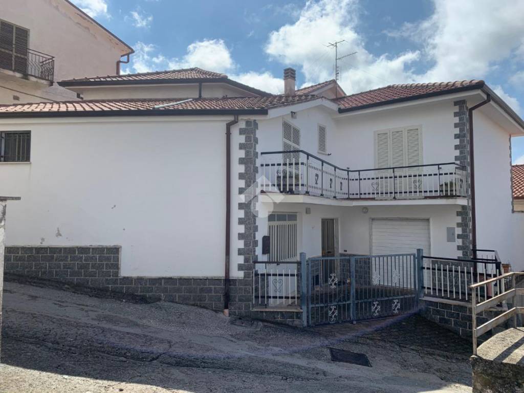 casa indipendente in vendita a Picinisco in zona Fontitune