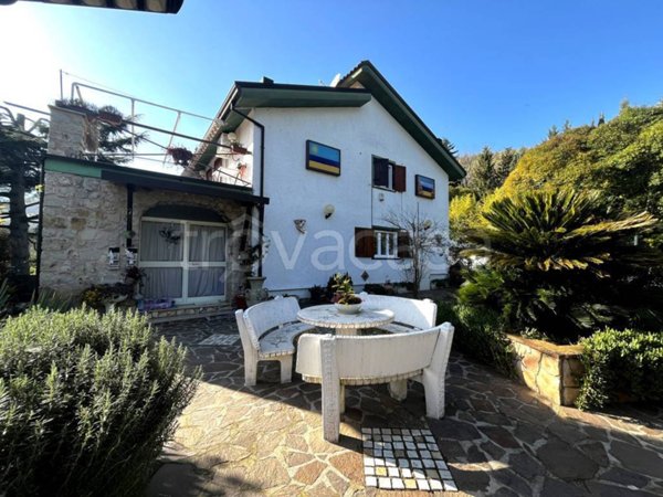 casa indipendente in vendita a Pico