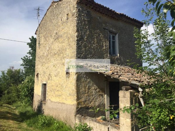 casa indipendente in vendita a Pico