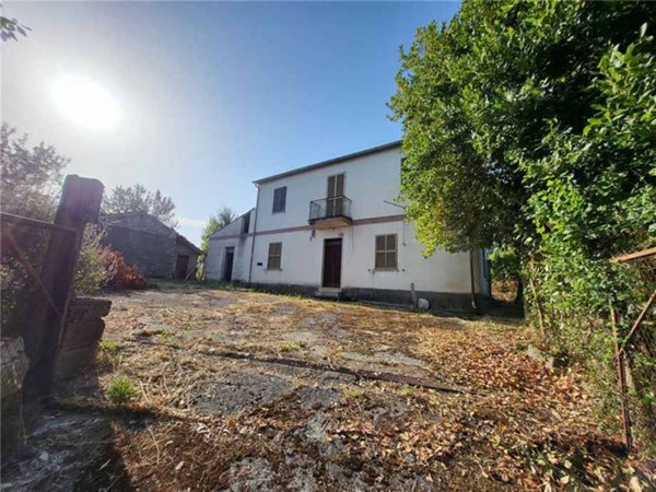 casa indipendente in vendita a Pico