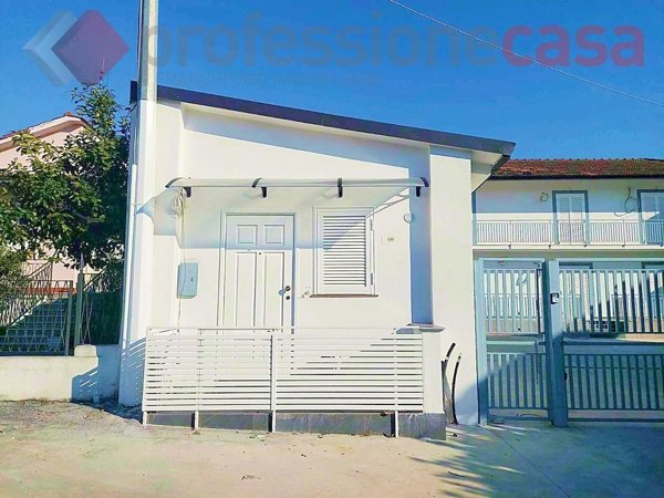 casa indipendente in vendita a Piedimonte San Germano