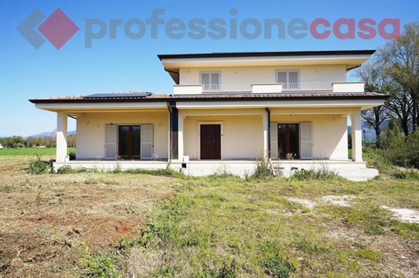 casa indipendente in vendita a Piedimonte San Germano