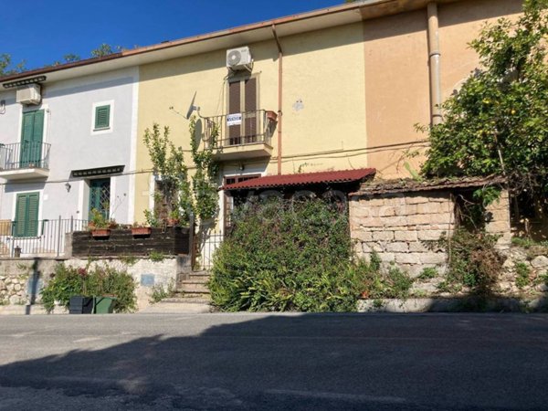 casa indipendente in vendita a Piedimonte San Germano