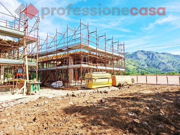 casa indipendente in vendita a Piedimonte San Germano