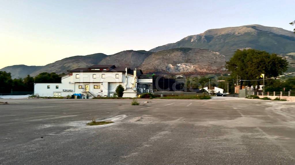 negozio in vendita a Piedimonte San Germano