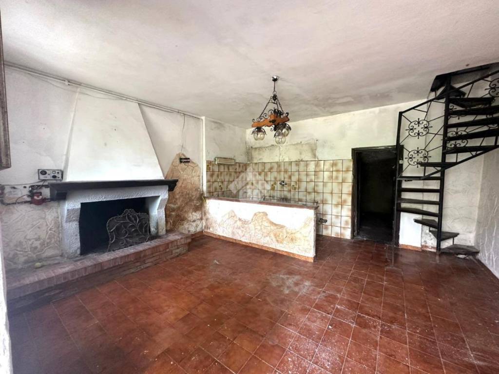 casa indipendente in vendita a Piedimonte San Germano