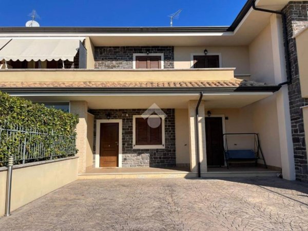 casa indipendente in vendita a Piedimonte San Germano