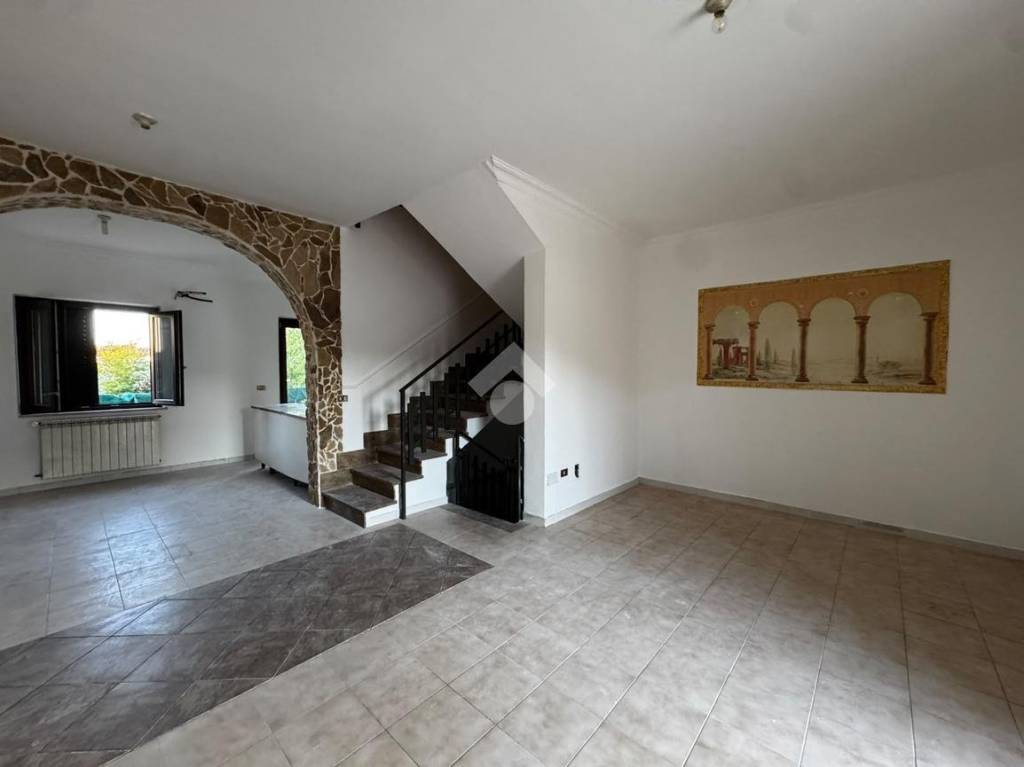 casa indipendente in vendita a Piedimonte San Germano