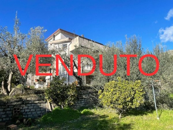 casa semindipendente in vendita a Piedimonte San Germano
