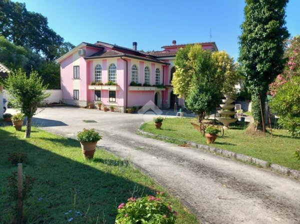 casa indipendente in vendita a Piedimonte San Germano