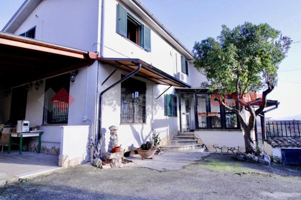 casa indipendente in vendita a Piglio