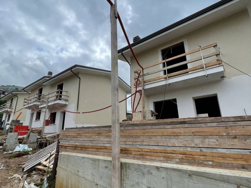 casa indipendente in vendita a Piglio