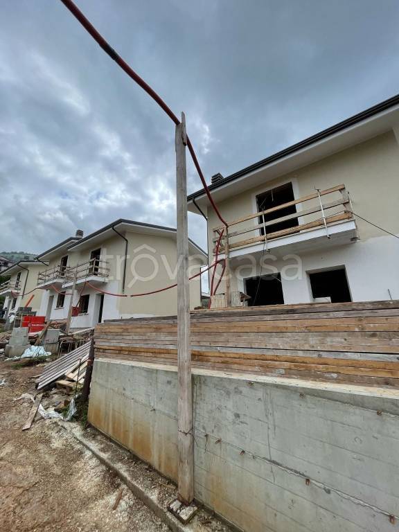 casa indipendente in vendita a Piglio