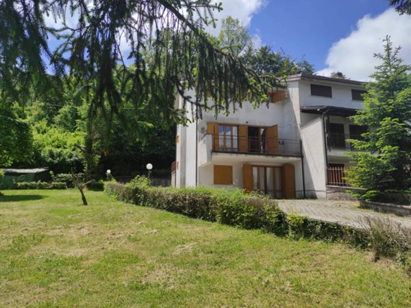 casa indipendente in vendita a Piglio