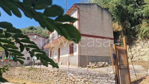 casa indipendente in vendita a Piglio