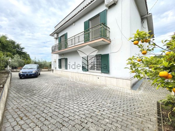 casa indipendente in vendita a Piglio