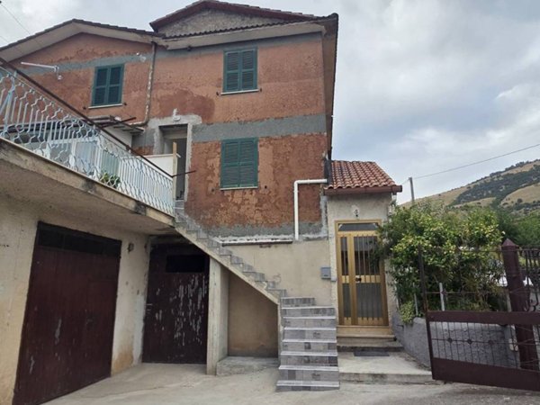 casa indipendente in vendita a Piglio