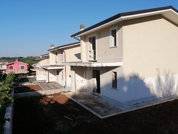 casa indipendente in vendita a Piglio