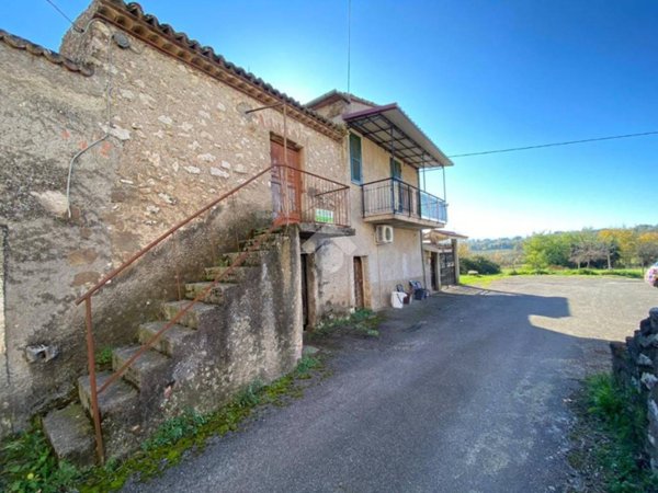 casa indipendente in vendita a Piglio