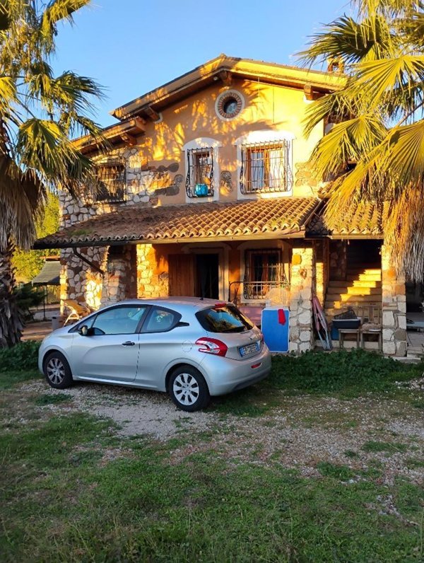 casa indipendente in vendita a Piglio