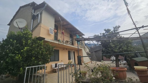 casa indipendente in vendita a Piglio