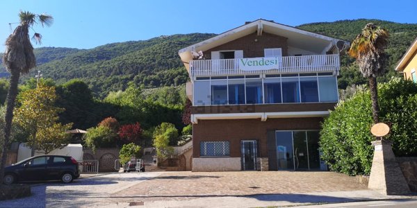 locale commerciale in vendita a Piglio