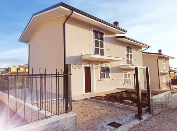 casa indipendente in vendita a Piglio