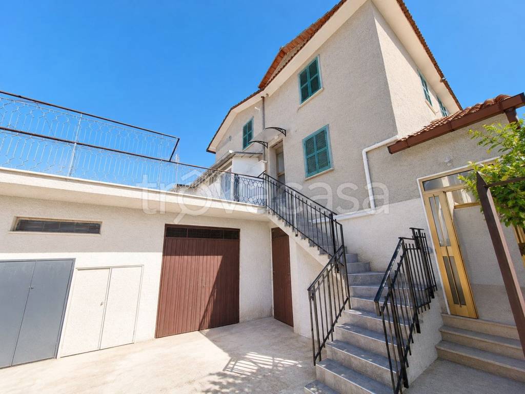 casa indipendente in vendita a Piglio