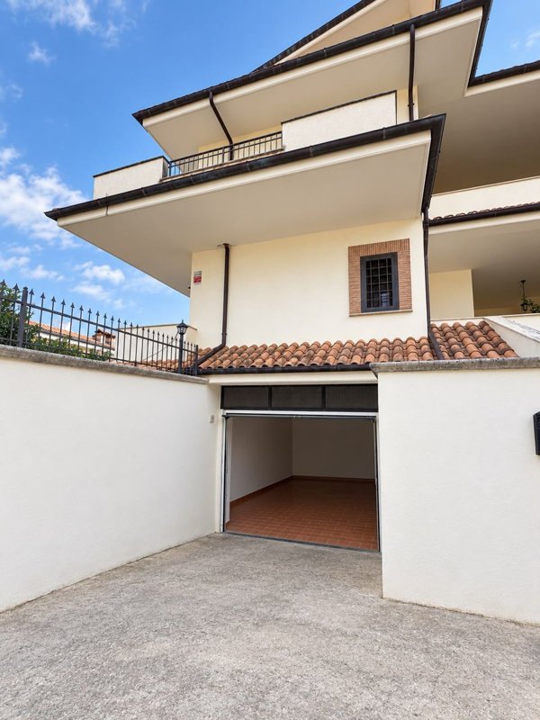 casa indipendente in vendita a Piglio