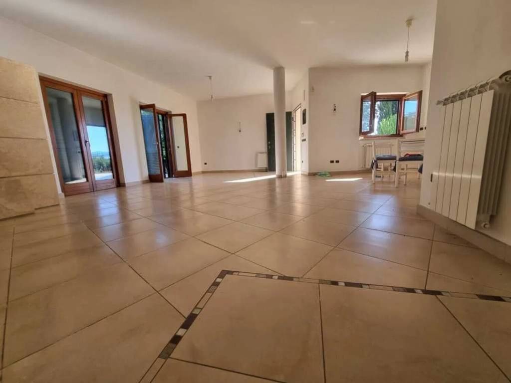 casa indipendente in vendita a Pignataro Interamna