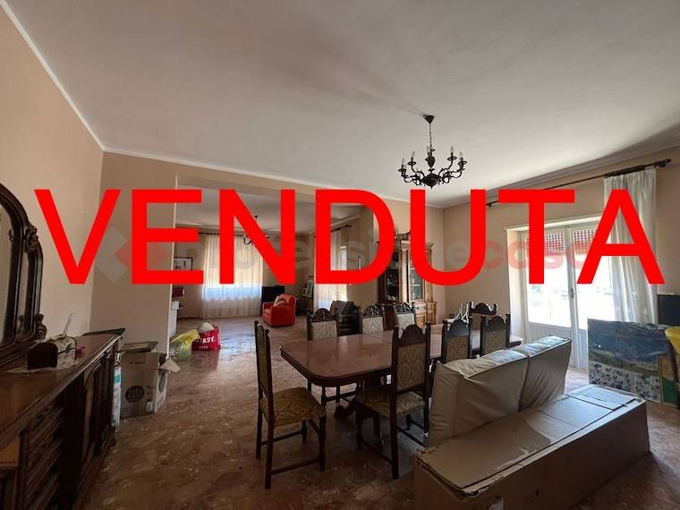 casa indipendente in vendita a Pignataro Interamna