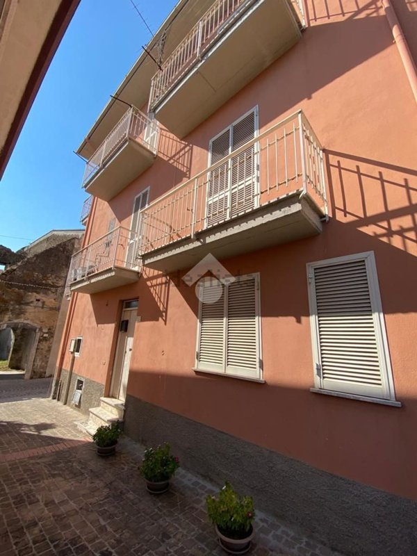 casa semindipendente in vendita a Pignataro Interamna