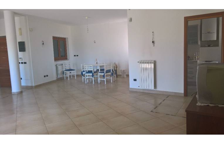 casa indipendente in vendita a Pignataro Interamna