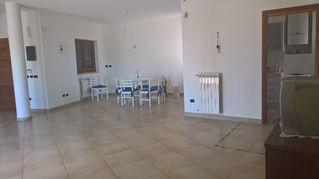 casa indipendente in vendita a Pignataro Interamna