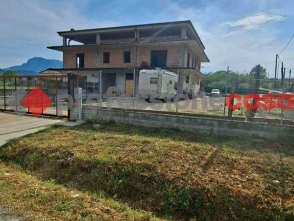 casa indipendente in vendita a Pignataro Interamna