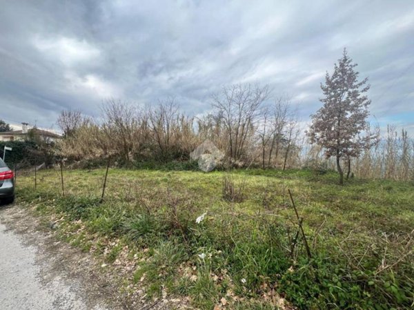 negozio in vendita a Pofi