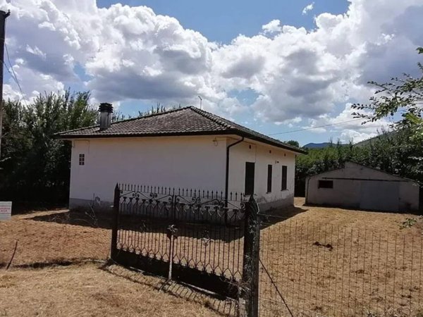 casa indipendente in vendita a Pofi