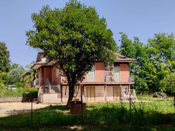 casa indipendente in vendita a Pofi