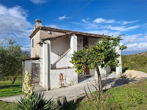 casa indipendente in vendita a Pofi