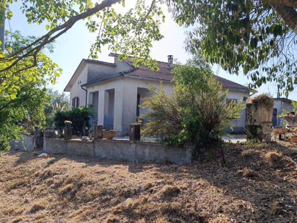 casa indipendente in vendita a Pofi