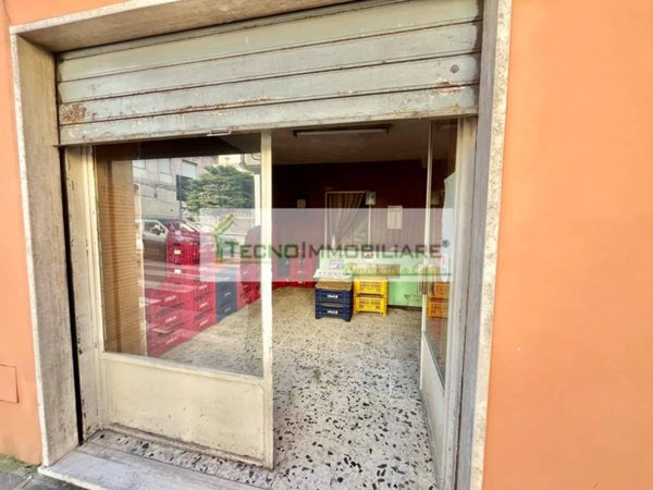 negozio in vendita a Pontecorvo