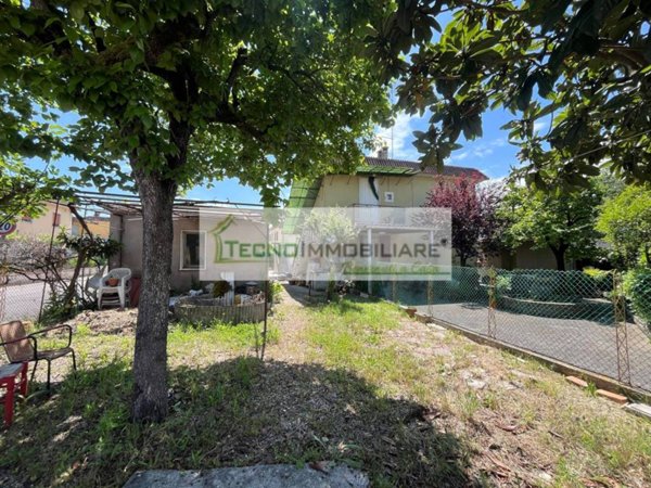 casa indipendente in vendita a Pontecorvo