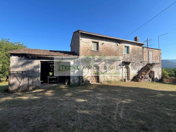 casa indipendente in vendita a Pontecorvo