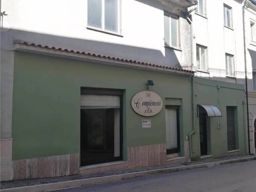 negozio in vendita a Pontecorvo