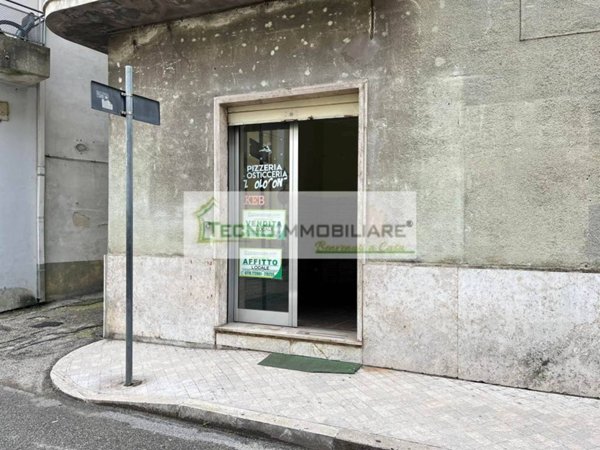 negozio in vendita a Pontecorvo