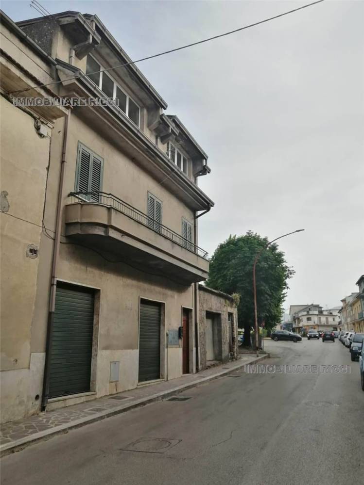 negozio in vendita a Pontecorvo